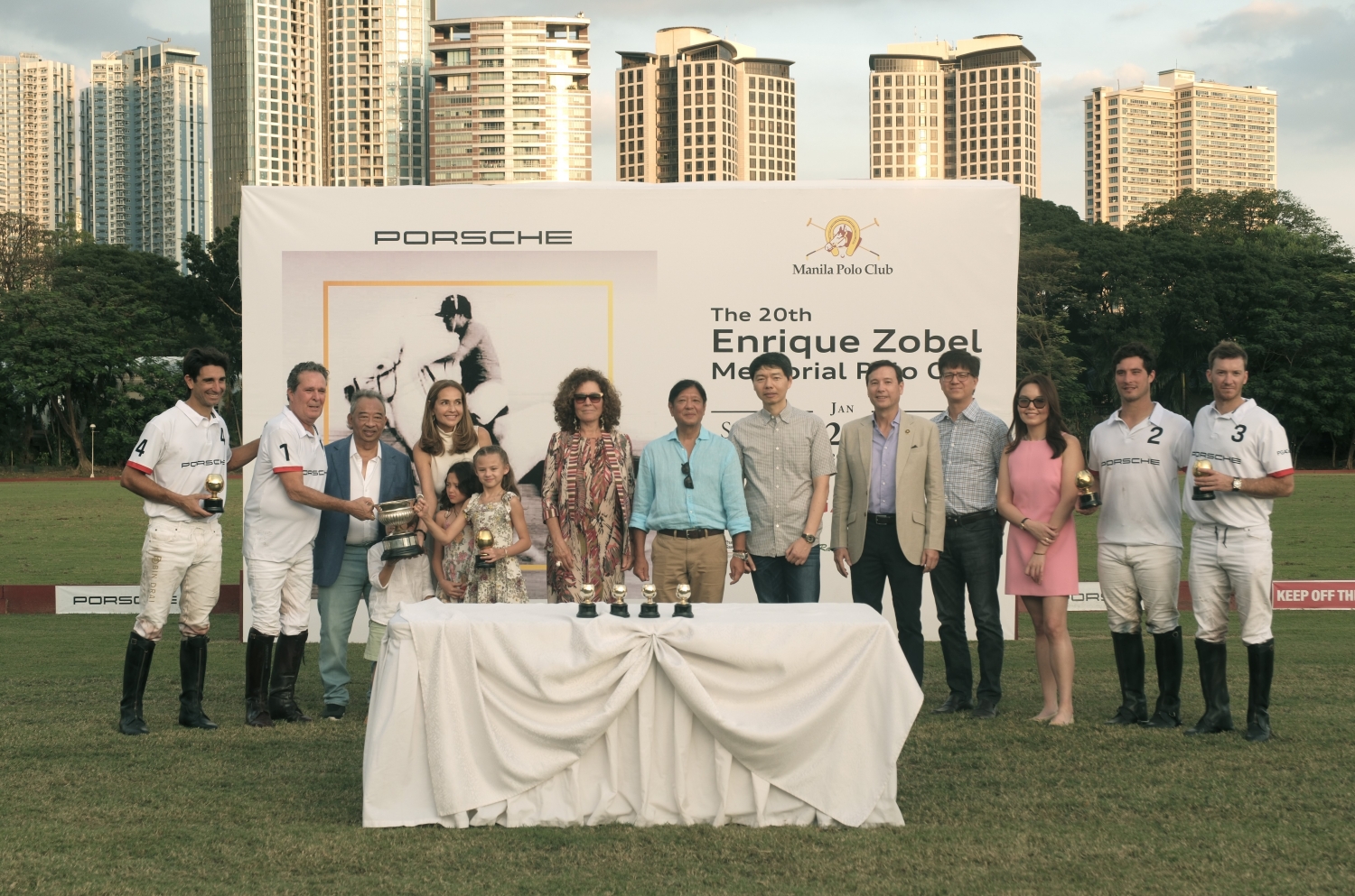 President Ferdinand Marcos with Inigo and Maricris Zobel (second and fourth from left), Mercedes Zobel (seventh from left), Roberto Coyiuto III (sixth from right) and Bea Coyiuto (third from right), with other guests.